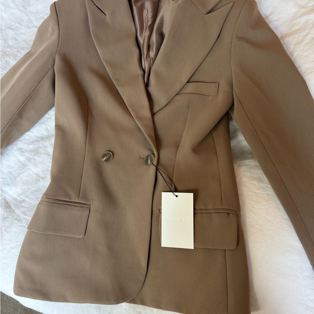 The bekk Elegant Tan Blazer